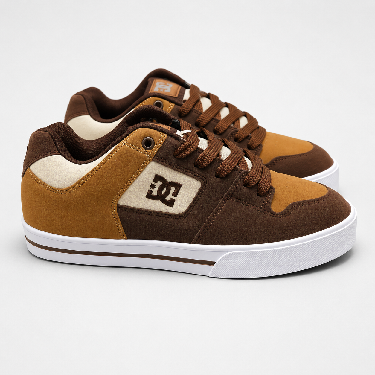 Sneakers DC Graffik Moka Camel Rompope