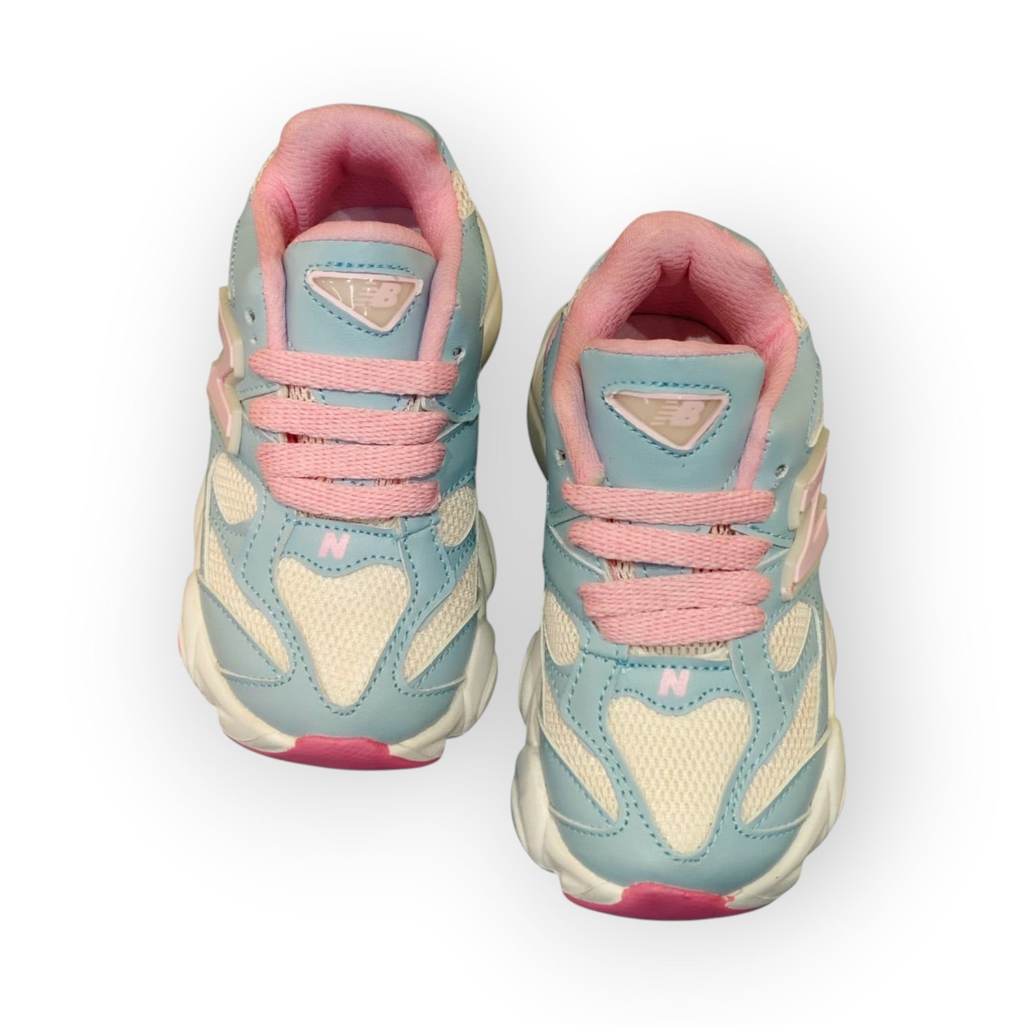 Tenis deportivos para niña NB modelo 9060
