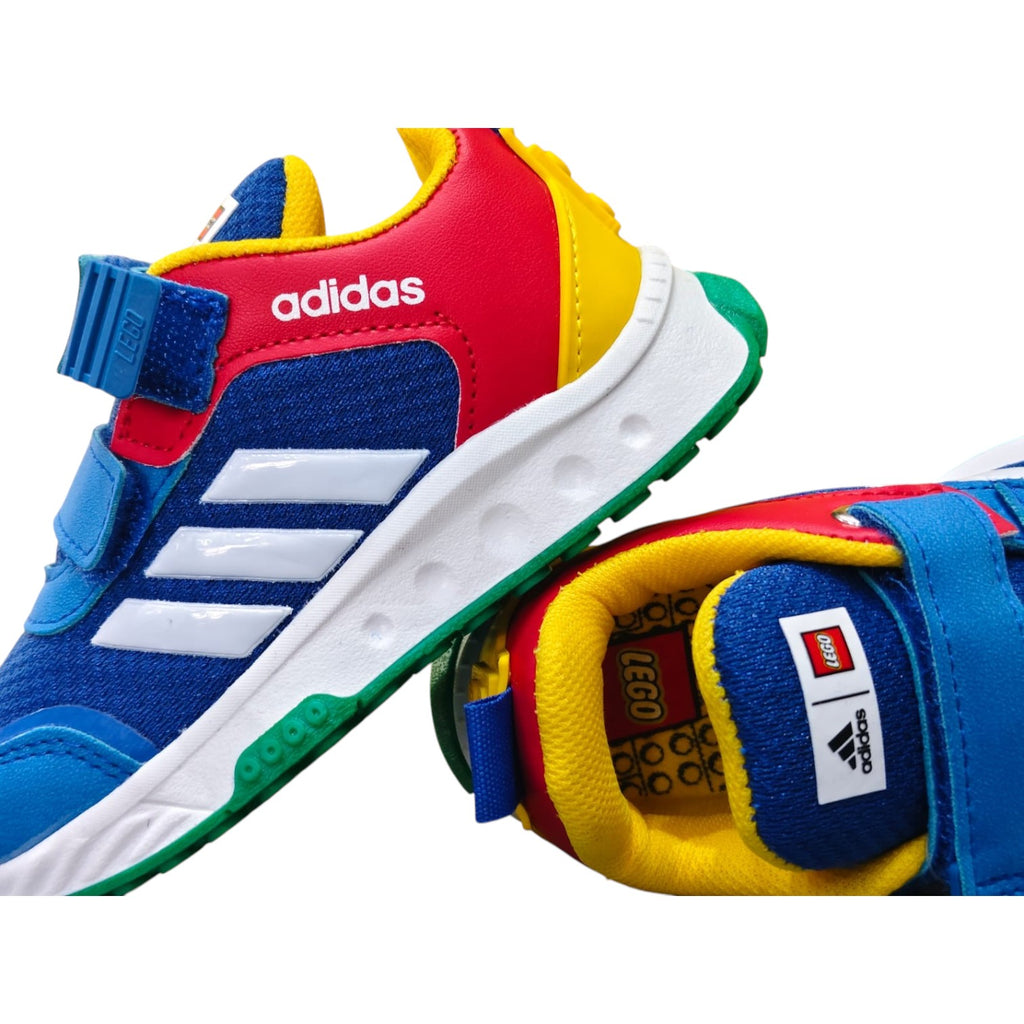 Tenis de contactel Adidas en colaboracion con Lego