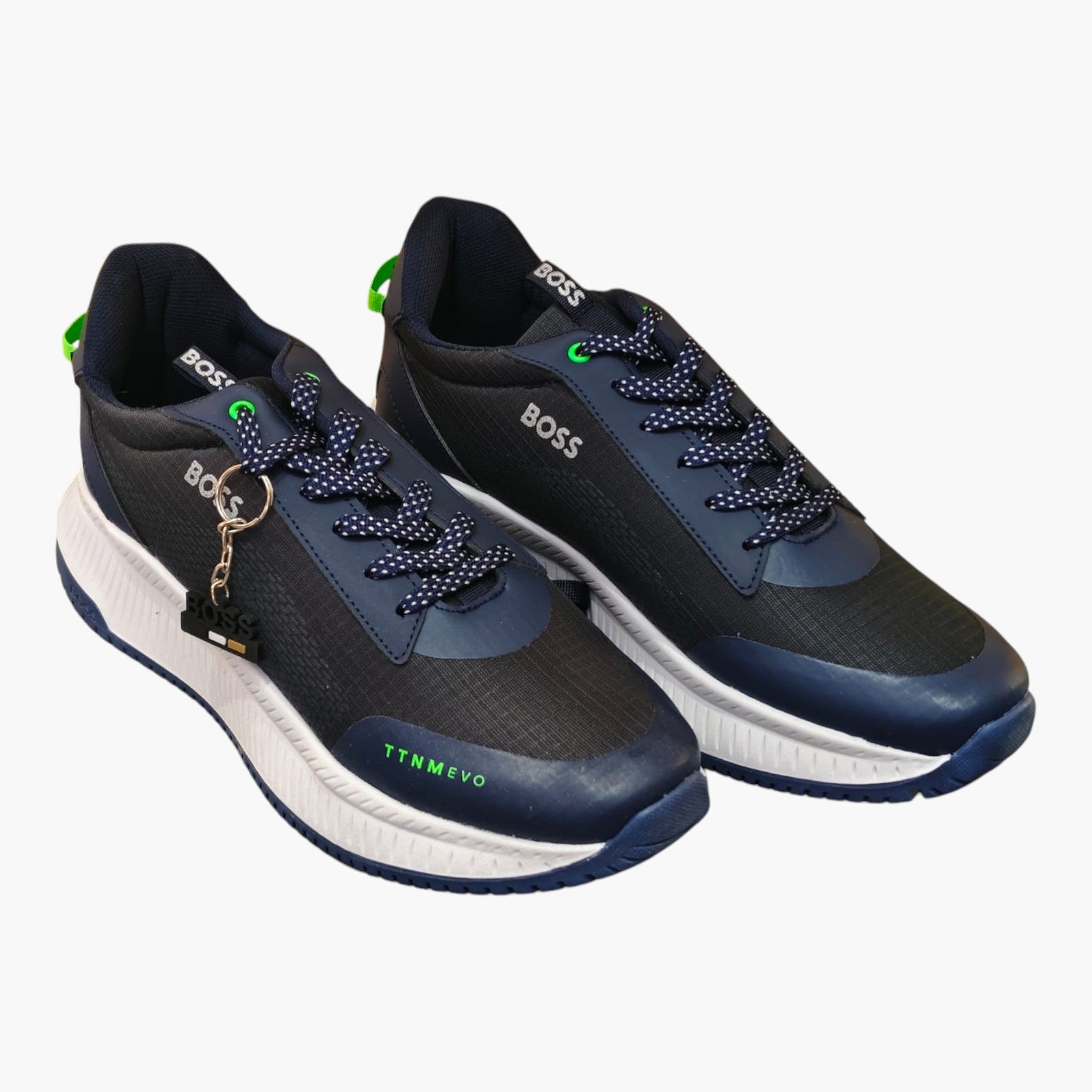 Zapato tenis Hugo Boss para caballero TTNMEVO en color negro