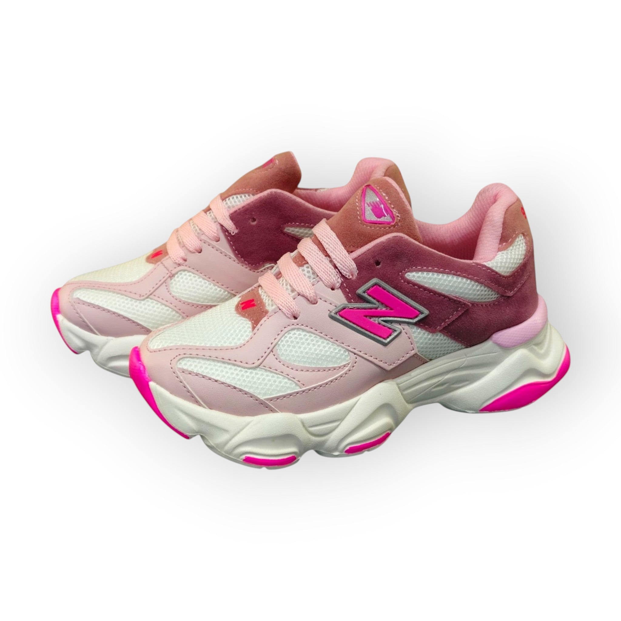 Sneakers ligeros New Balance modelo 9060 cordones