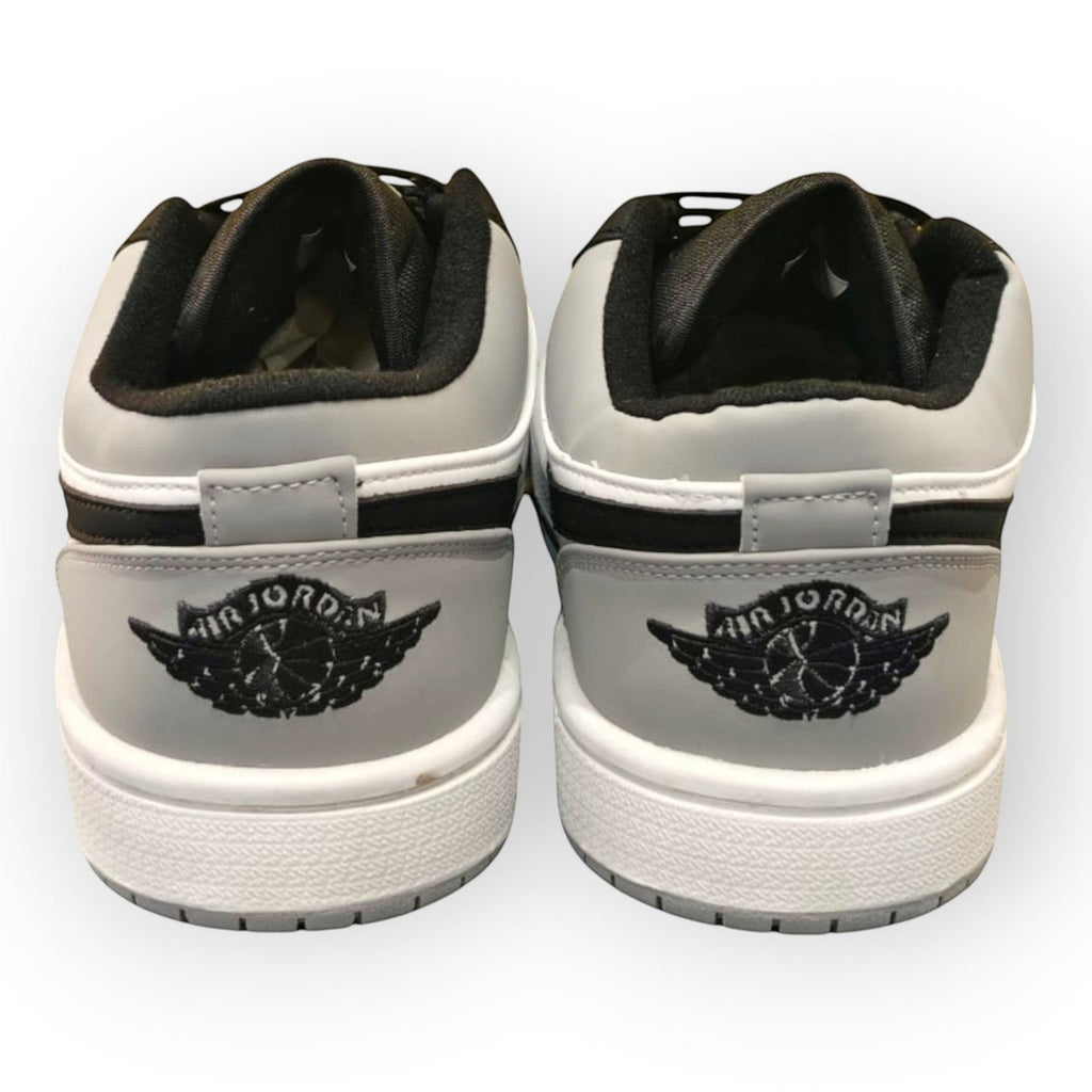 Nike Jordan  Retro 1 Low Ngo/Bco/Plata
