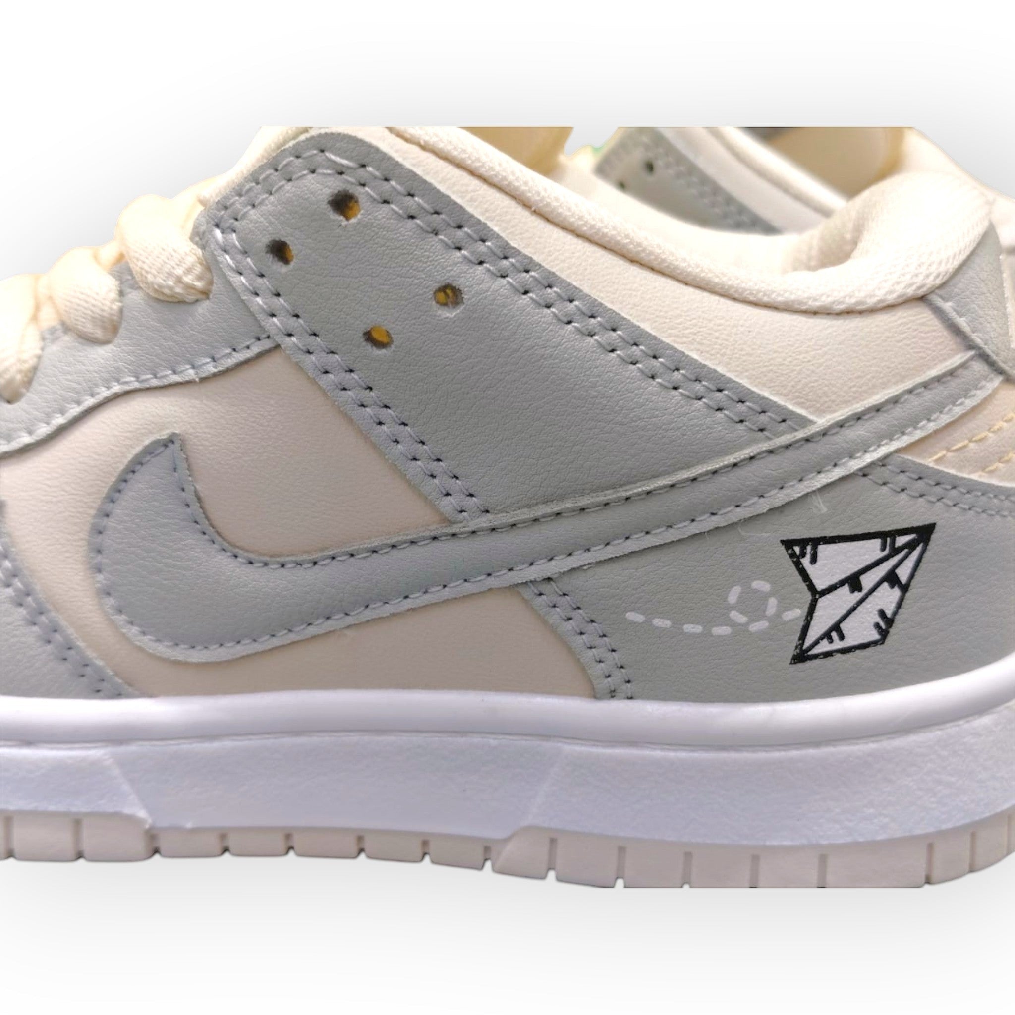 Nike Dunk SB Grey Airplane